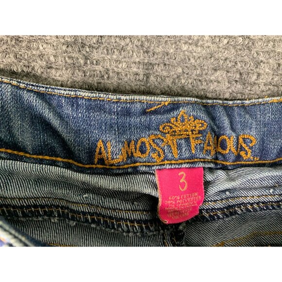 Almost Famous Womens Size 3 Long Bermuda Shorts Cuffed Flap Back Pockets Jean De - Picture 7 of 7